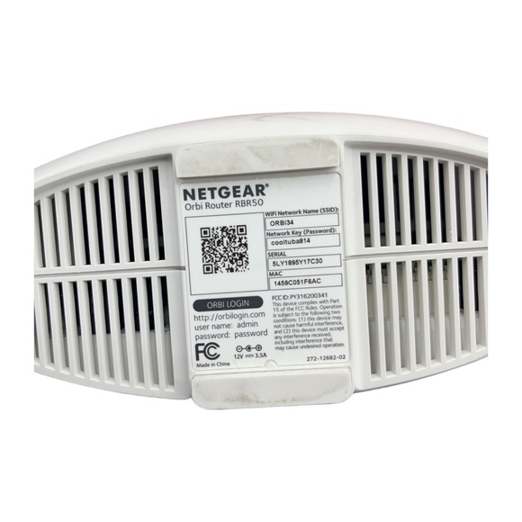 Netgear Orbi RBR50 Wi-Fi Router - Picture 6 of 8
